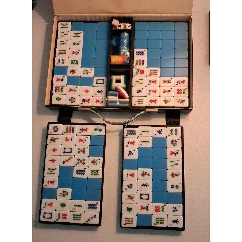 Vintage Chinese Mahjong Game Set 144  White Lucite Tiles Plus 3 Additional